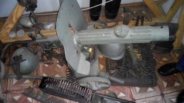 Кулемет, автомат, гранати: на Волині вилучили арсенал