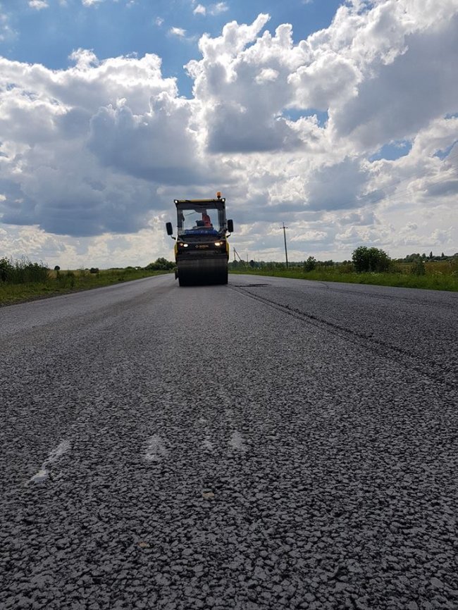 Дорожній рекорд: частину автошляху на Волині зробили за надкороткий термін