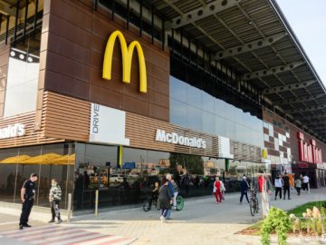 Відомо, коли луцький «МакДональдз» знову відкриють для відвідувачів 