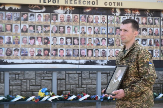 З 2014-го виховав сотні видатних бійців: попрощались з головним сержантом «Хартії», лучанином Олександром Ющенком