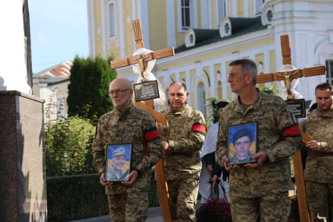 У Луцьку попрощалися з двома воїнами — Валерієм Чайковським та Володимиром Крачуновим