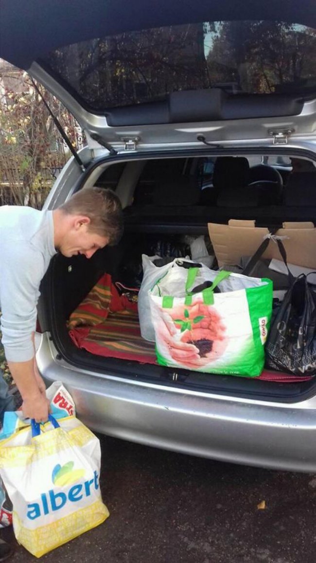 Волиняни допомогли родині, у якої згорів будинок