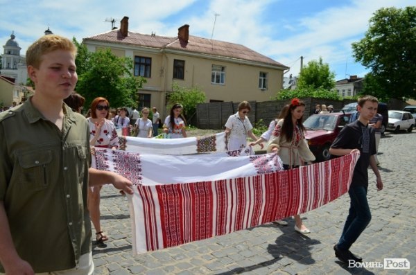 У Луцьку – хода пам’яті жертв політичних репресій. ФОТО