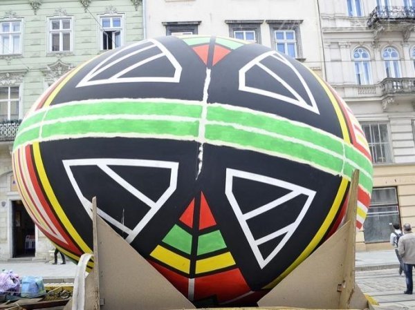 Диво-писанка у Львові. Фото Zaxid.net