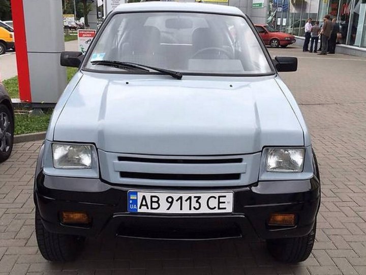 На Одещині побачили унікальний, рідкісний автомобіль, що розроблявся у Луцьку. ФОТО