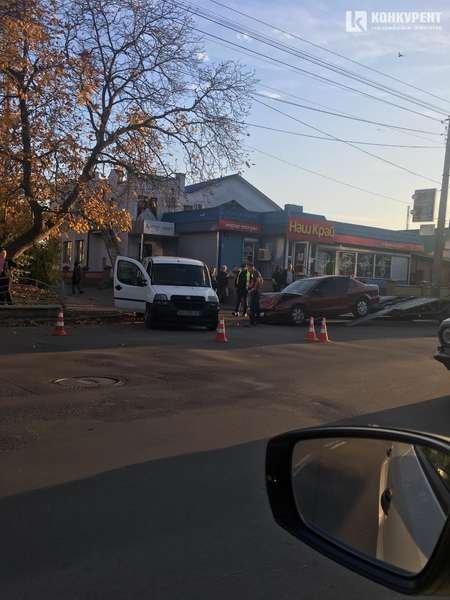У Луцьку − подвійна аварія. ФОТО
