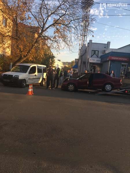 У Луцьку − подвійна аварія. ФОТО
