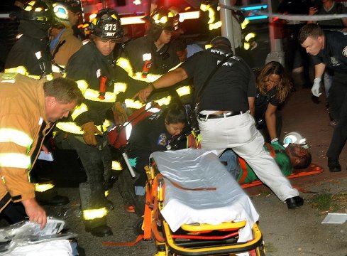 У Нью-Йорку зіткнулися пасажирські автобуси: є загиблі і поранені