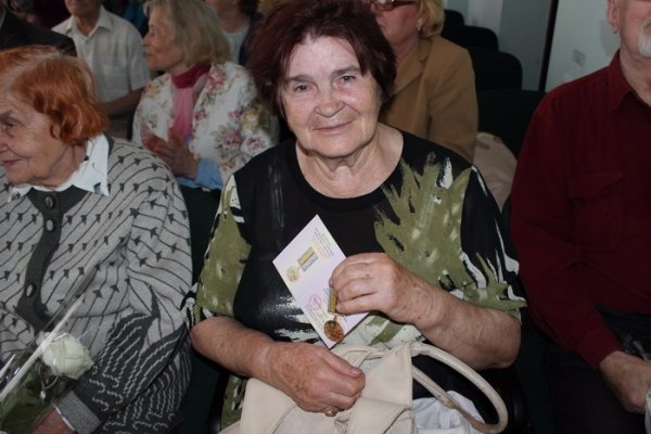 «70 років Перемоги над нацизмом»: Сергій Григоренко вручив ювілейні медалі. ФОТО 