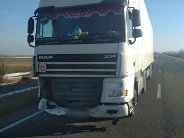 На трасі «Київ-Ковель-Ягодин» у вантажівки на ходу відлетіло колесо. ФОТО
