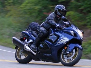 На Волині затримали мотоцикліста, який ганяв містом