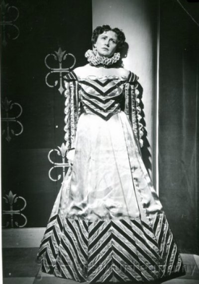 Показали ретрофото відомої акторки з Волині