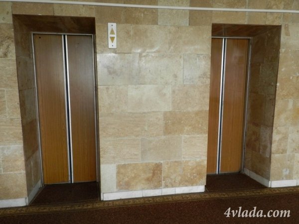 Постраждалих від обвалу переселять з готелю в гуртожиток, бо дорого