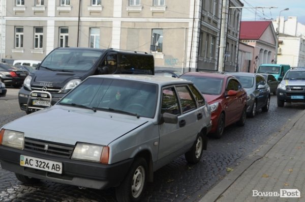 У Луцьку - аварія біля міської ради