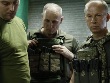 Росія на Куп'янському напрямку підтягує резерви для штурмів, – Сирський