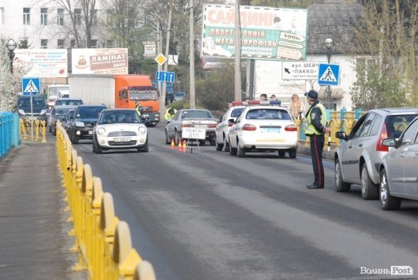 Через аварію на набережній - утруднений рух транспорту