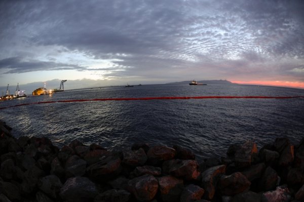 Як піднімали затонулий круїзний лайнер. ФОТО