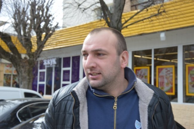 Машину доводиться ремонтувати кожні півроку, - лучани про стан волинських доріг 