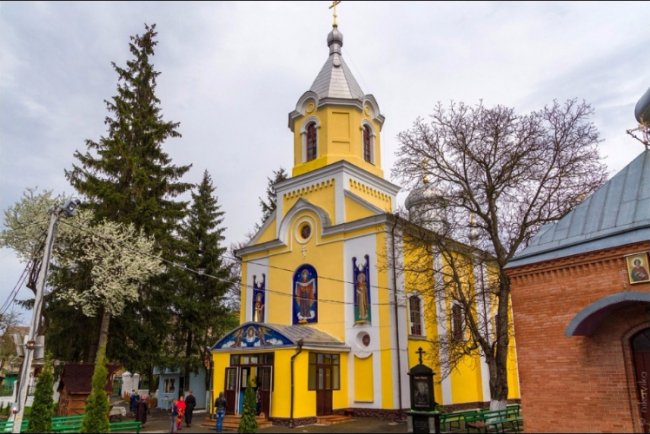 Кесарю кесареве: найбагатші церкви Волині