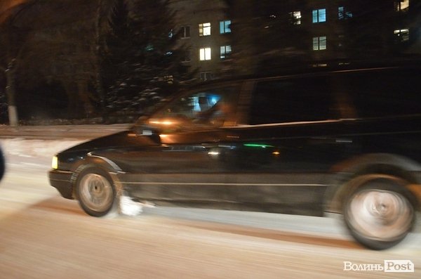 Луцький автомайдан зібрав 20 авто. ФОТО