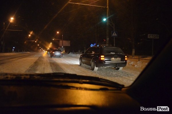 Луцький автомайдан зібрав 20 авто. ФОТО