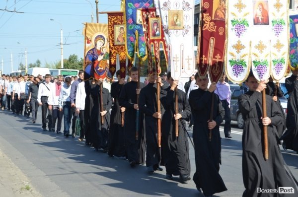 У Луцьку відбувся хресний хід. ФОТО 