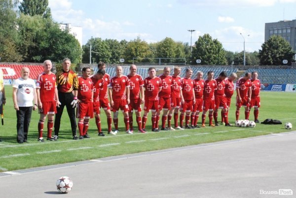 Матч поколінь в Луцьку: ветерани «Волині» проти сучасників. ФОТО