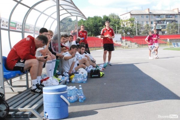 Матч поколінь в Луцьку: ветерани «Волині» проти сучасників. ФОТО