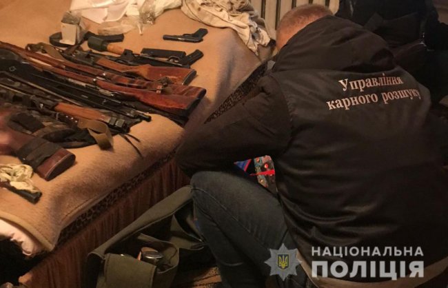 У лучанина вилучили арсенал незаконної зброї