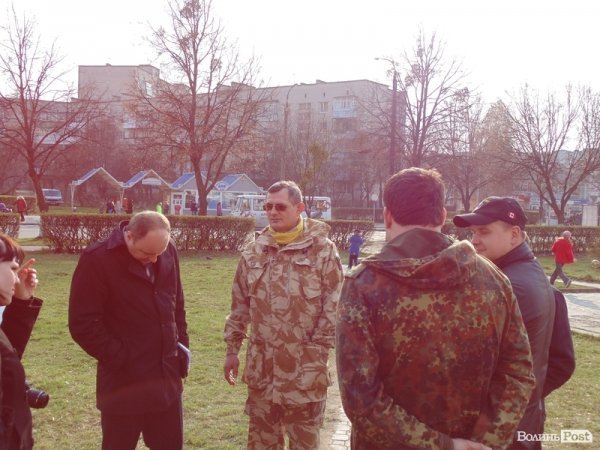 У Луцьку «Самооборона» «взяла в облогу» гральні заклади. ФОТО