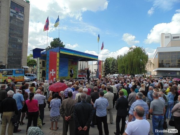 Богомолець розповіла лучанам про «куплені» рейтинги