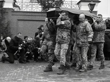 Лучани попрощалися із загиблим Героєм Сергієм Фокіним. ФОТО