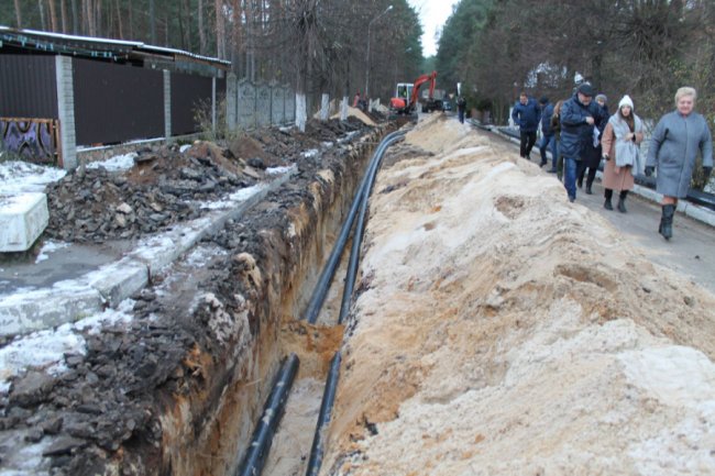 Велосипедні доріжки, освітлення і каналізація: як облагороджують туристичну перлину Волині