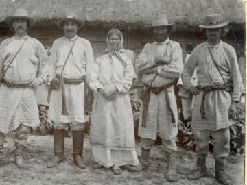 Опублікували раритетні фото мешканців селища Любешів
