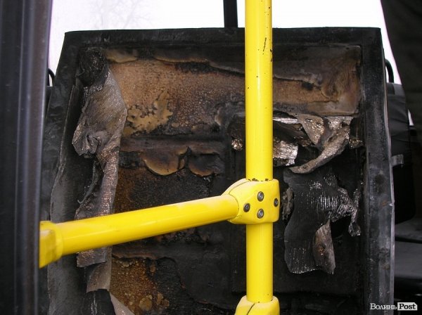 У Луцьку горіла маршрутка. ФОТО