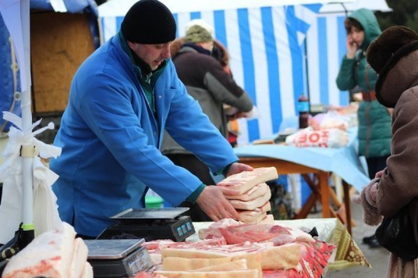 Мед, ялинки, кролі: як ярмаркували у Володимирі