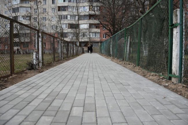 Де у Луцьку ремонтують двори і тротуари