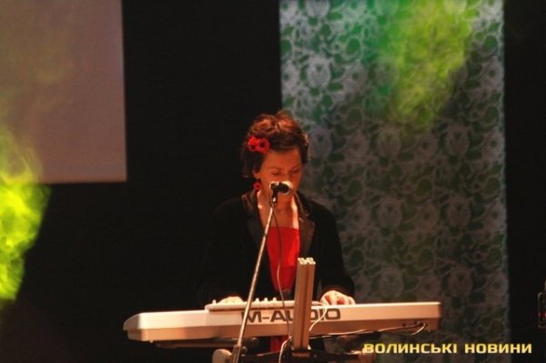 Гурт «Мандри» у Луцьку слухали стоячи. ФОТО. ВІДЕО