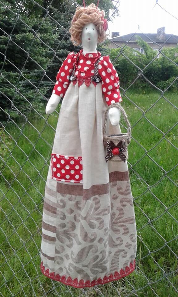 Волинянка створює авторські ляльки, якими захоплюються за кордоном. ФОТО