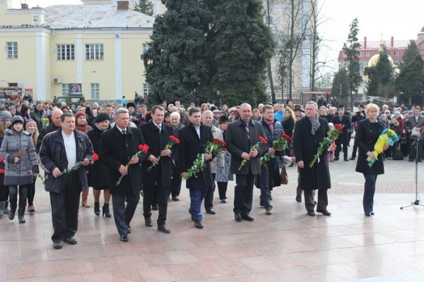 У Луцьку вшанували пам'ять Лесі Українки. ФОТО