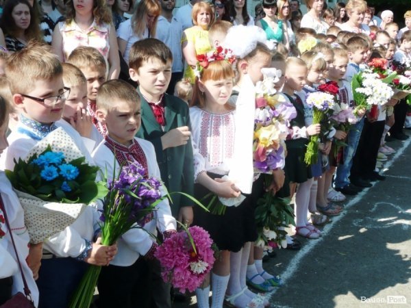 Про останній дзвоник, здобутки і проблеми луцької 17 школи. ФОТО