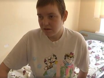 Покинутій у луцькій лікарні уродженці Донбасу почали робити паспорт. ВІДЕО