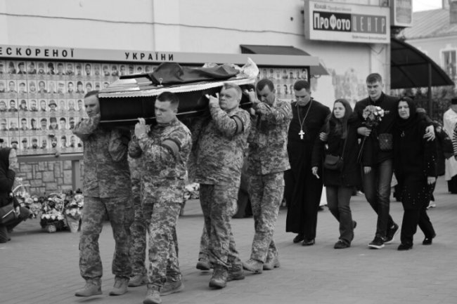 У Луцьку в останню дорогу провели Героя Олександра Джобулду