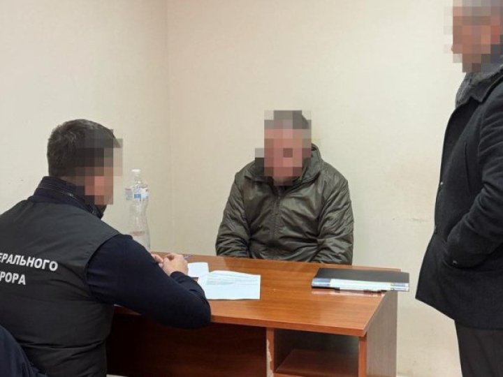 Двом топ-посадовцям СБУ оголосили підозру в хабарництві