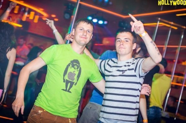 Вечірка в луцькому клубі: «Блондинки проти брюнеточки». ФОТО