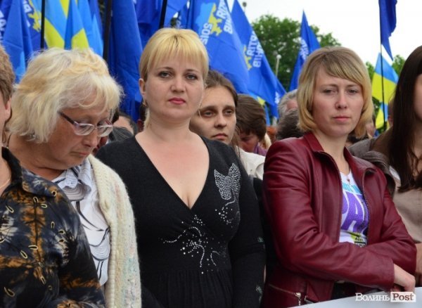 Антифашистська акція Партії регіонів у Луцьку. ФОТО