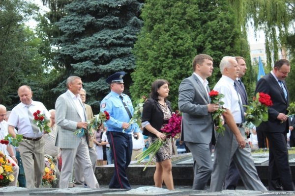 У Луцьку вшанували загиблих у війні з фашистами. ФОТО