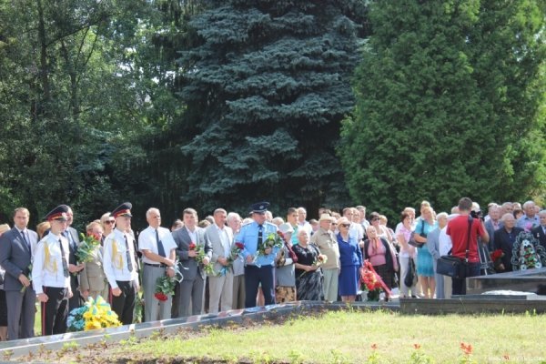 У Луцьку вшанували загиблих у війні з фашистами. ФОТО