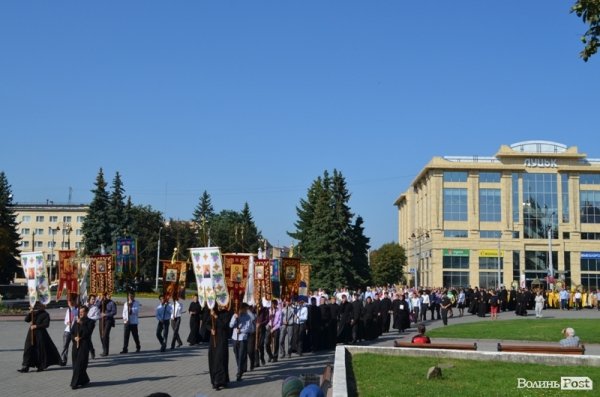 У Луцьку відбувся хресний хід. ФОТО 