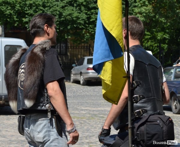Під Луцьком - тусовка байкерів. ФОТО